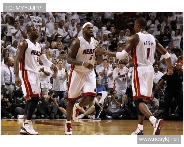 [2026年01月18日]队史传奇！热火官方晒海报祝德维恩-韦德44岁生日快乐